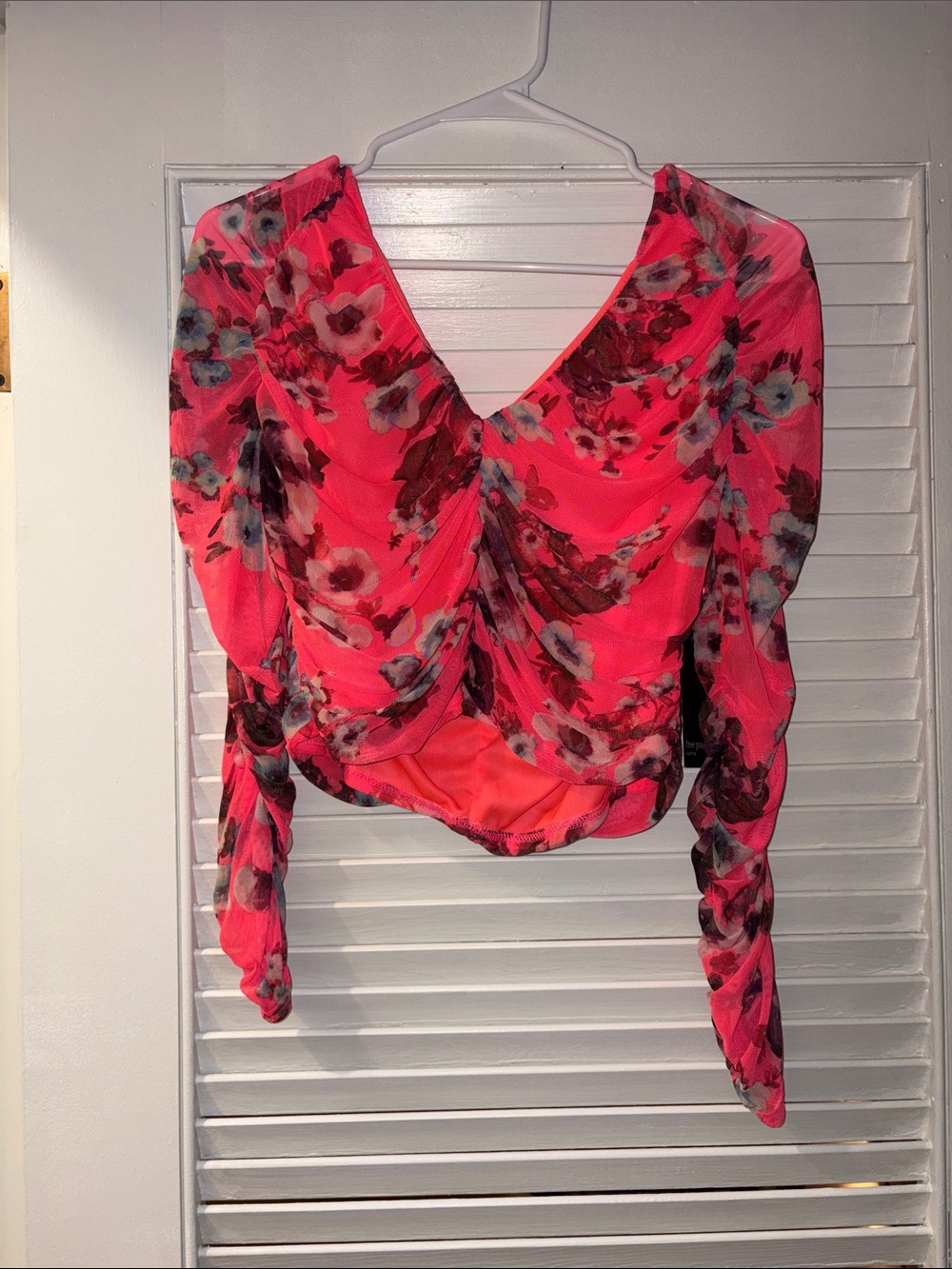 Trendy Brand New Free Press Neon Pink Floral Ruched V-Neck Blouse🔥